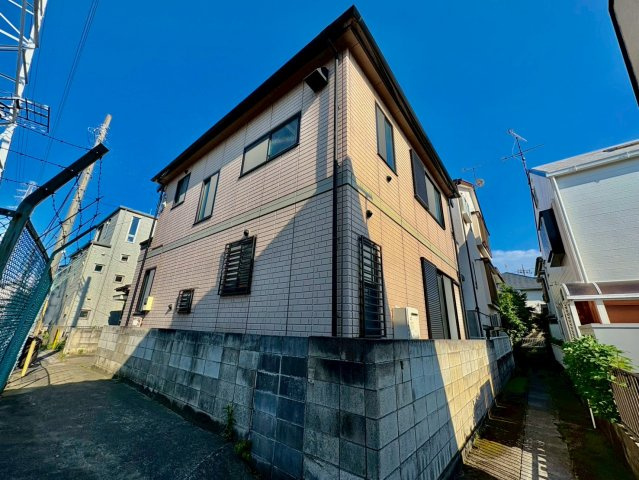 ■軽量鉄骨造・平成11年築の大和ハウス施工　■新規内装リフォーム　■南越谷小学校まで徒歩11分（約880ｍ）・富士中学校まで徒歩11分（約880ｍ）