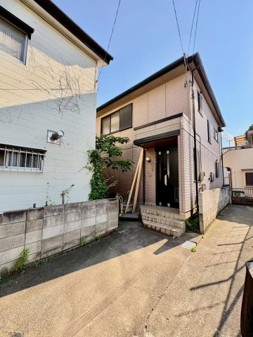 ■軽量鉄骨造・平成11年築の大和ハウス施工　■新規内装リフォーム　■南越谷小学校まで徒歩11分（約880ｍ）・富士中学校まで徒歩11分（約880ｍ）