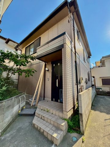 ■軽量鉄骨造・平成11年築の大和ハウス施工　■新規内装リフォーム　■南越谷小学校まで徒歩11分（約880ｍ）・富士中学校まで徒歩11分（約880ｍ）