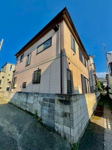 ■軽量鉄骨造・平成11年築の大和ハウス施工　■新規内装リフォーム　■南越谷小学校まで徒歩11分（約880ｍ）・富士中学校まで徒歩11分（約880ｍ）