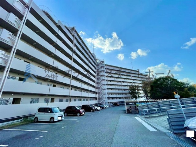 バス停まで徒歩約5分♪