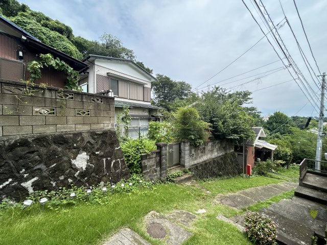 大通りからも距離がある為、車の音も聞こえづらく、非日常をお楽しみいただけると思います。