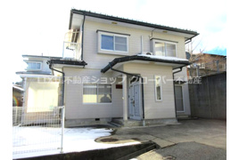 高山市下岡本町の中古戸建ての外観