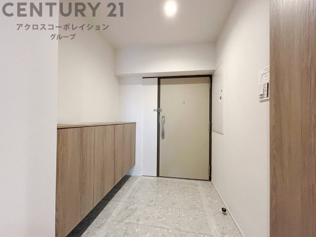 玄関収納付きの玄関です　家族皆様の履物をしっかり収納できます