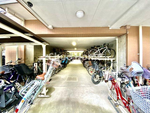 【自転車置き場】最新の空き状況や費用などの詳細は担当スタッフまでお問い合わせください。