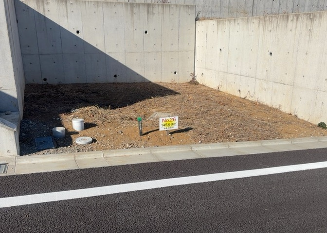 物件の詳細については、現地を見てわかること以外に、役所や法務局などで調べないとわからないことがあります。そのため、現地に行く場合は、もしこの物件を買ったらどのような生活ができるかをイメージしましょう。