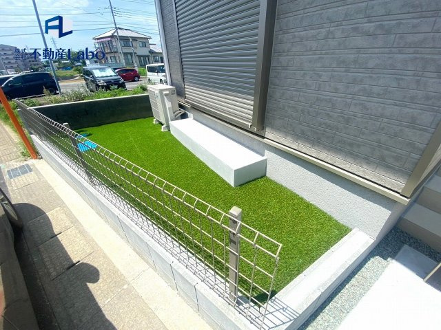 ●お庭スペース●　家庭菜園やお子さまのプールなどいろいろなことに使用できるうれしい広さのお庭スペース♪