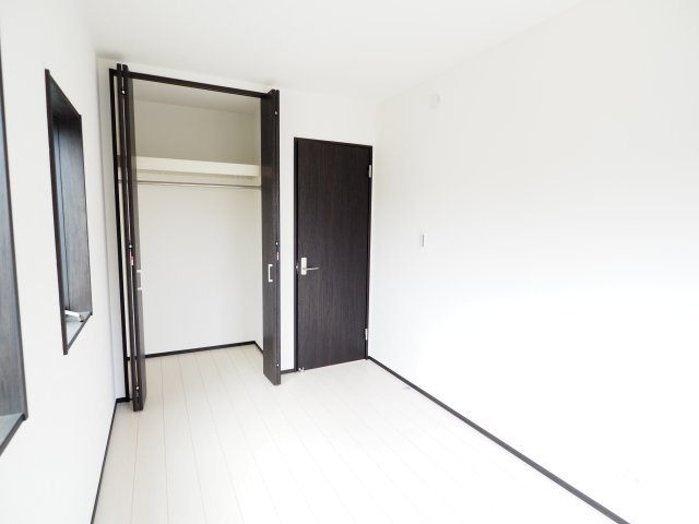 各部屋に専用の収納があるだけで部屋を広くつかえそうです！！