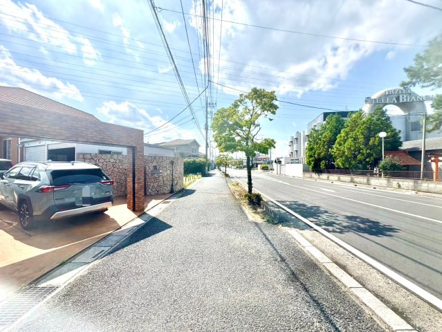 前面道路も16.7ｍと広く開放的な立地です！