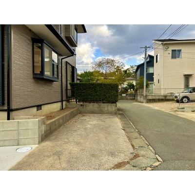 車種によりますが、こちらにも駐車出来ますね☆*