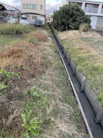 東側水路