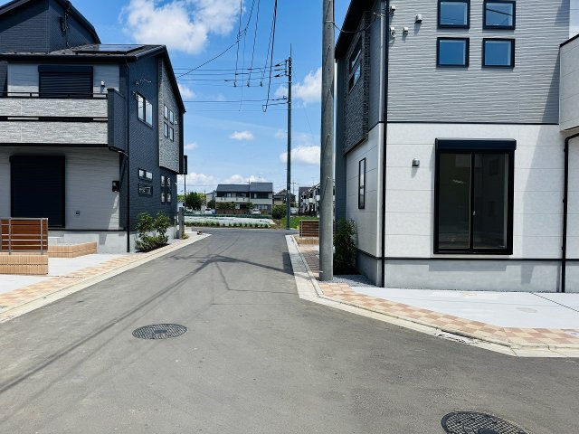 ～南5ｍ・西5ｍ道路に面しているため、陽当たり・風通し良好です～