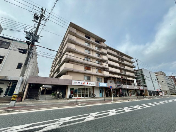 メゾン深草の外観