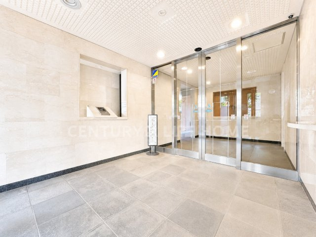 清潔なエントランスです