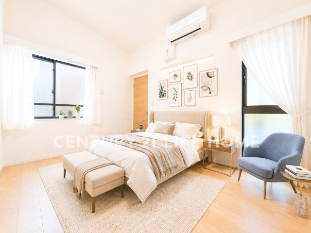 落ち着いて過ごせるお部屋なので、寝室にいかがでしょうか