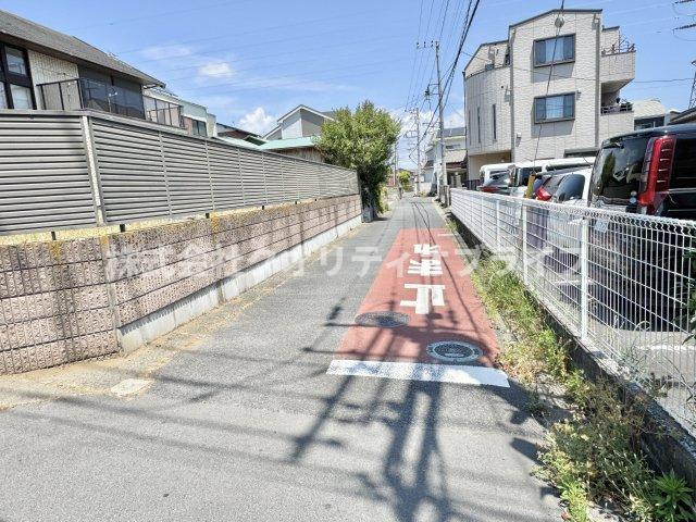 南東側