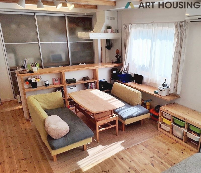 お子様のリビング学習に便利なカウンターデスク♪