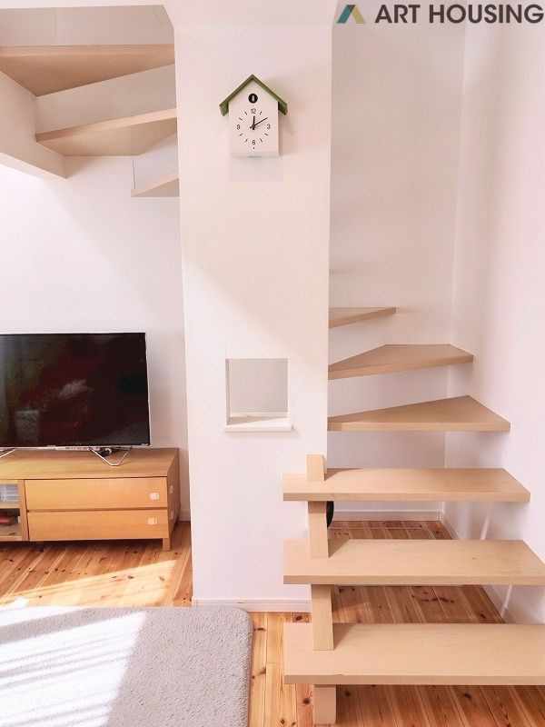 開放感のあるスケルトン階段