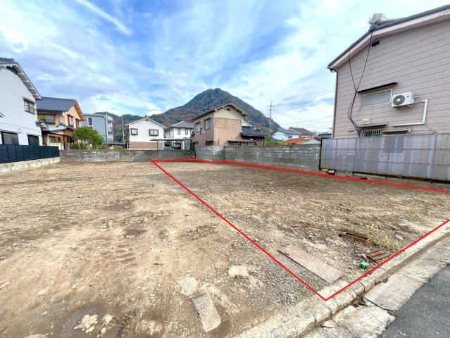 お隣の1号地は既に成約済みです。