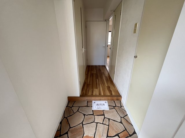 玄関横収納があり整理整頓のしやすい玄関