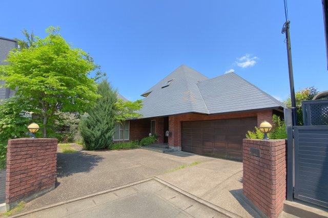 前面道路含む現地写真です