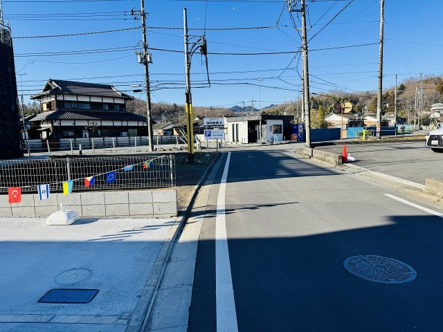 ～西側5ｍ道路に面しています～