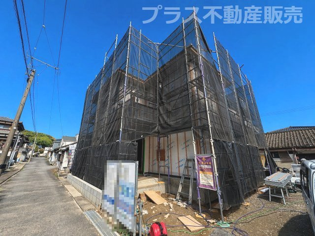 現地写真。プラス不動産販売なら、現場の全ての棟をまとめてご見学頂けます。