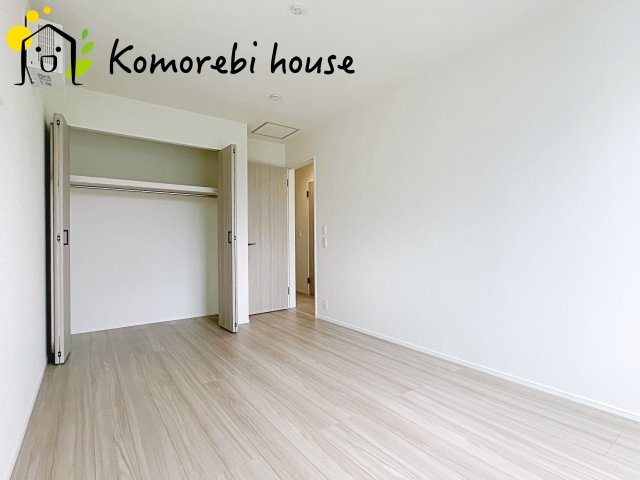 使い勝手のいい寝室です