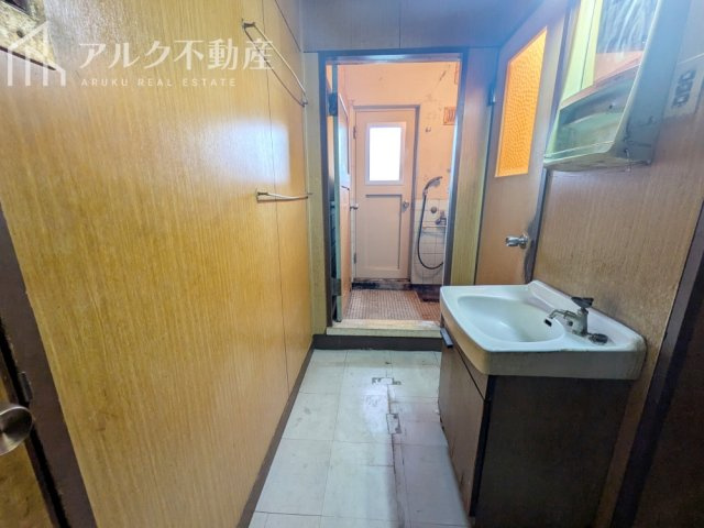 脱衣所