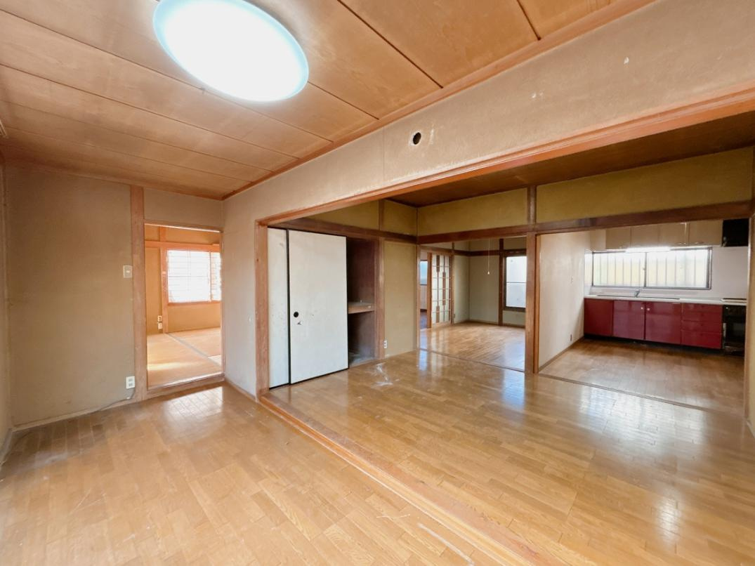 たっぷりの陽光と心地よい風が舞い込む住まい♪
