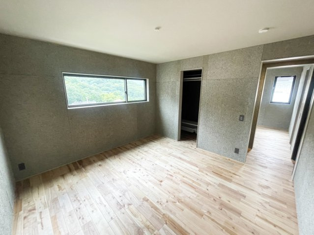 2階洋室約8帖です。（2025年7月現在）