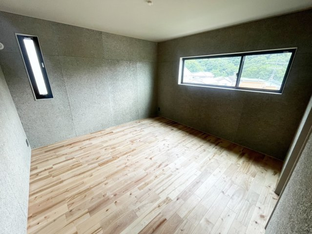 2階洋室約8帖です。（2025年7月現在）