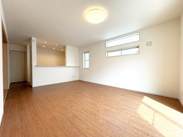 暮らしの中心となるリビングは、ご家族で心地良く過ごせる空間に。