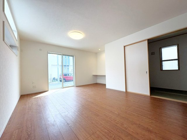 開放的な空間でゆったりとやすらぎに包まれた時をお過ごしください。