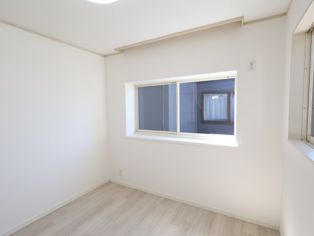 大き目の窓で採光は◎
