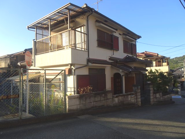 外観：328000545127