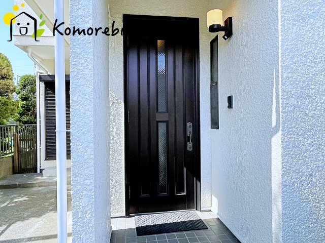 毎日通る玄関はこちらです