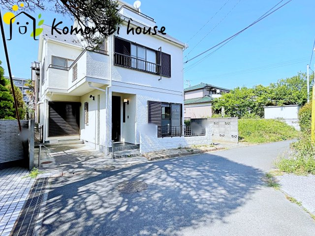 前面道路含む現地写真です