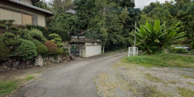 周辺環境は大切な要素。道幅や駐車など、ご確認ください。