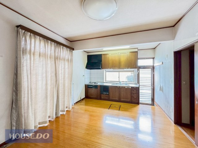 ゆったりとした食事スペース