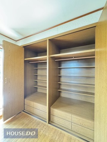 各居室にしっかり収納がついているので、荷物が増えても安心ですね！お部屋を広く使うためにも収納スペースは必要です。