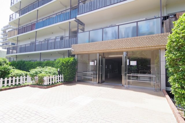 綺麗なエントランスです。　