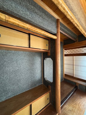 1階8畳和室♪　和の装飾が見事です!(^^)!