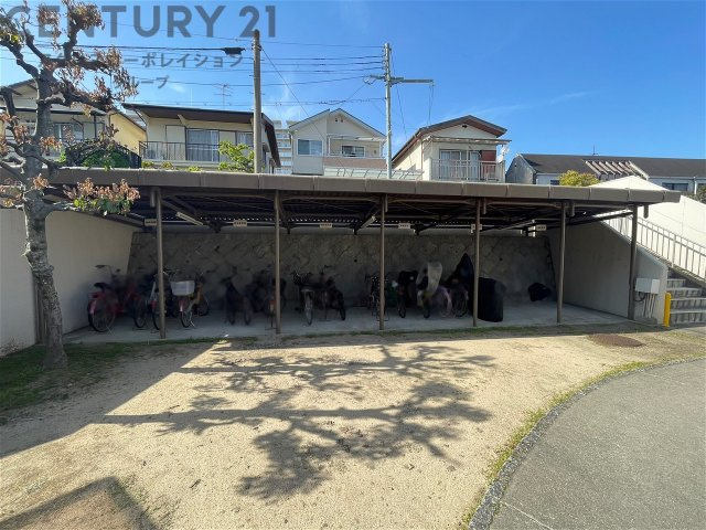 屋根付き駐車場