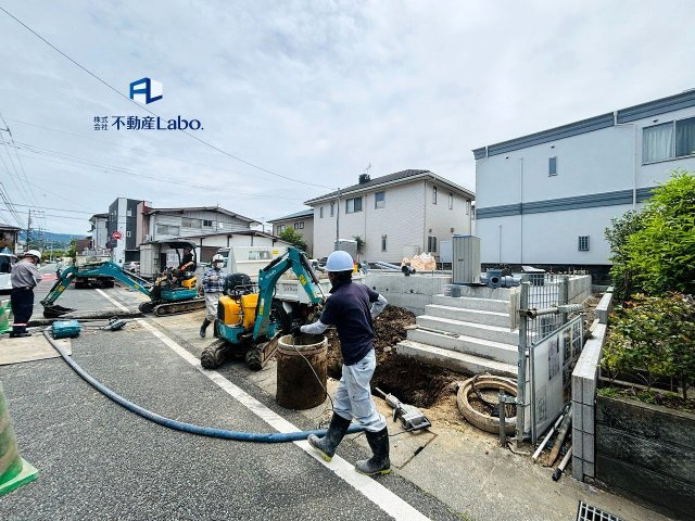 道路幅にゆとりがあり、お車の出し入れもスムーズに行えます♪
