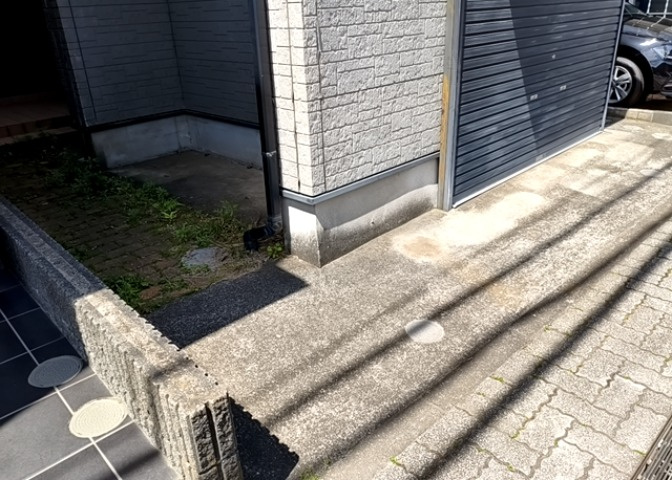 駐車場と明記されていても、最小スペースでつくられた駐車場だと大型車は駐車できなかったり、出入りしにくくなったりする可能性があります。お車のサイズと購入したい物件の駐車場のサイズを現地で確認しましょう。