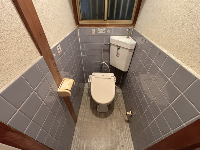 清潔感のあるトイレです