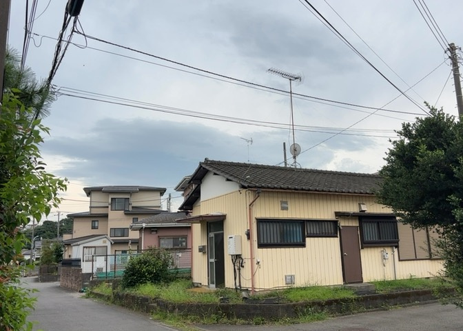 田園風景が味わえる土地に住みたい！海や山の見える自然豊かな土地に住みたい！などご要望に併せて当社営業がご提案させて頂きます。当社が抱えている数ある物件の中からお客様が納得する1件を一緒に探しましょう！