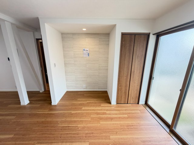 LDK16帖　おうち時間がもっと好きになる、心地よいリビングスペース。　テレビや読書、趣味の時間も快適に過ごせる場所です