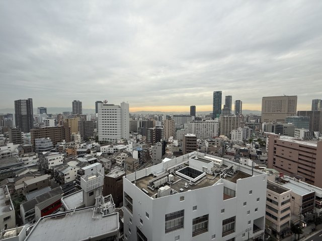 【物件からの眺望】14階からの眺望！周辺に高層建築物がないため、抜けた眺望が満喫可能☆